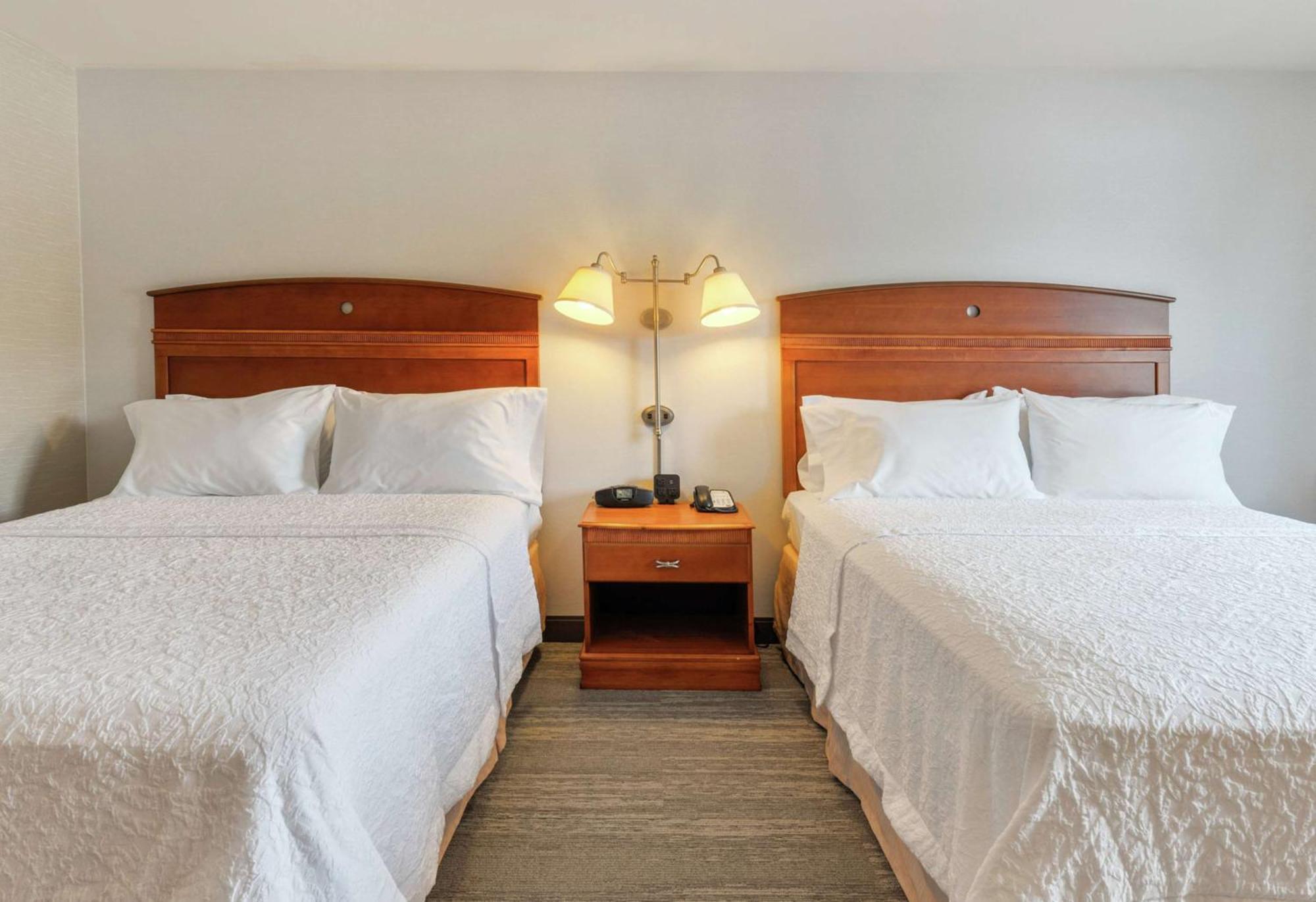 Hampton Inn & Suites Мистик Екстериор снимка