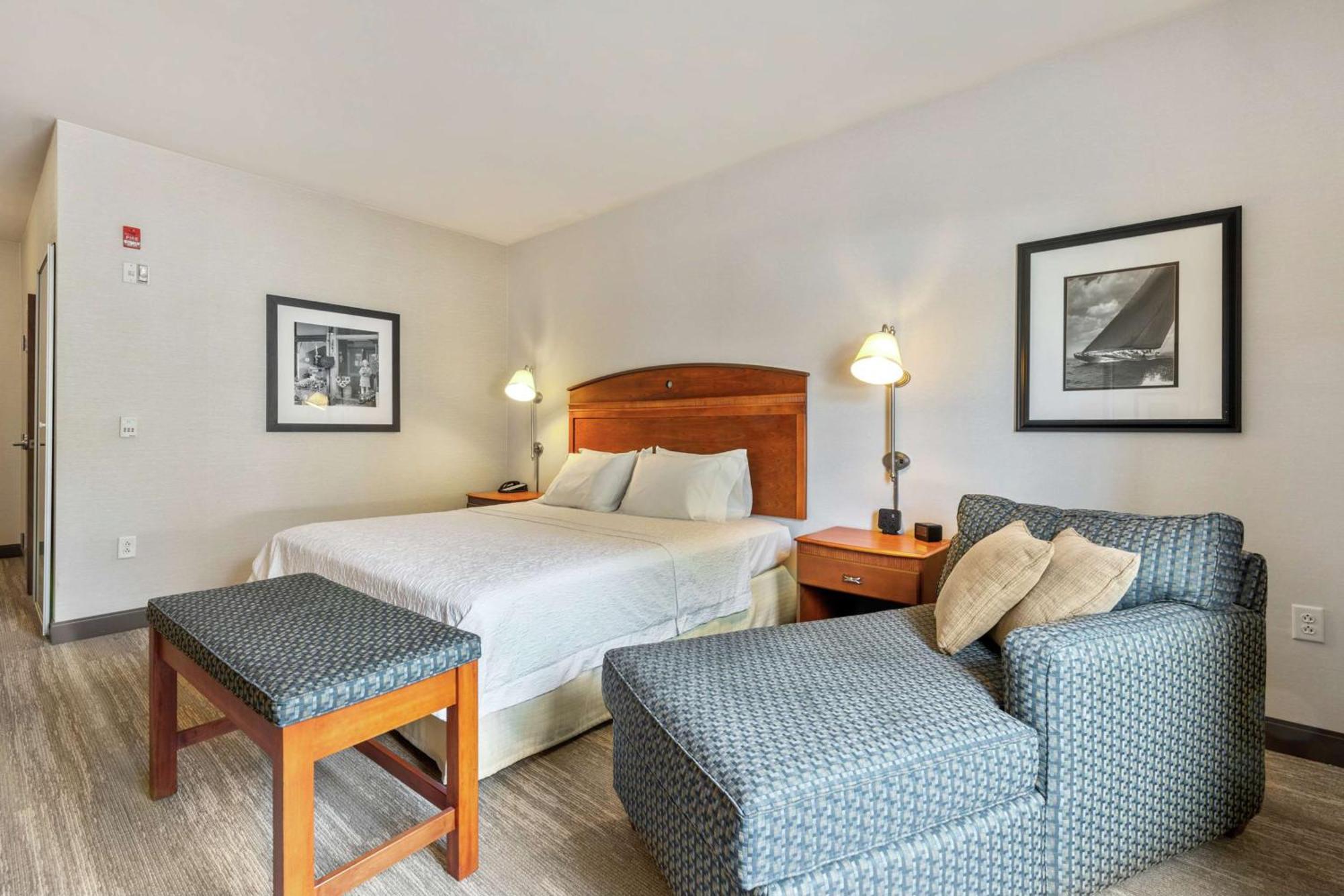 Hampton Inn & Suites Мистик Екстериор снимка