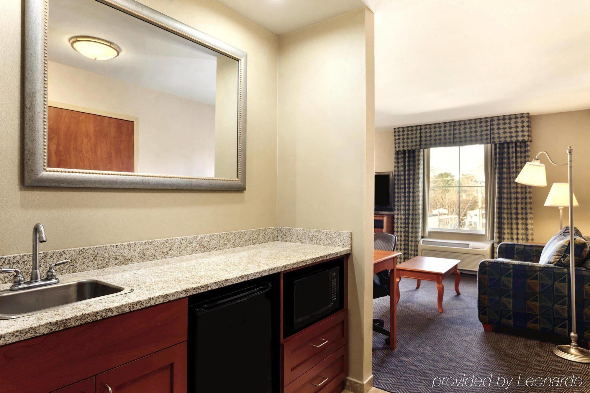 Hampton Inn & Suites Мистик Екстериор снимка