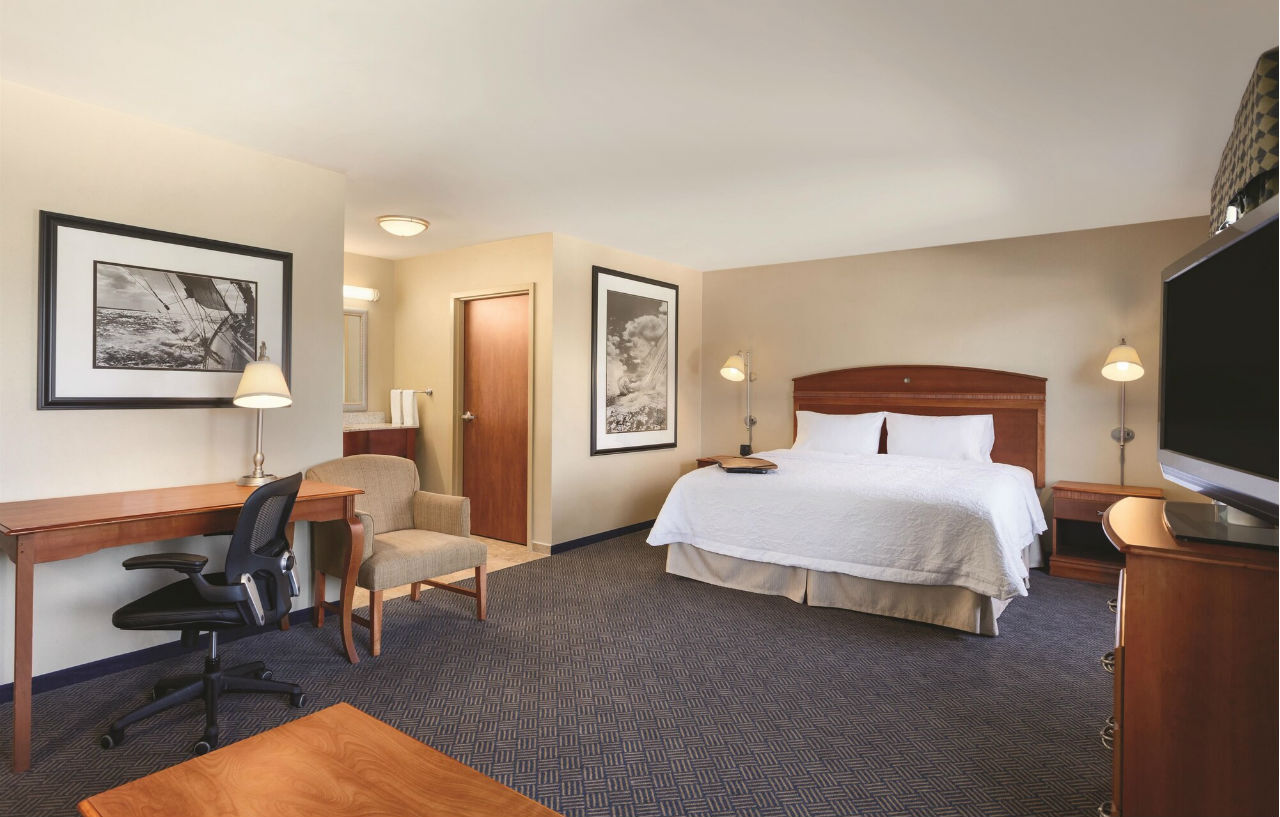 Hampton Inn & Suites Мистик Екстериор снимка